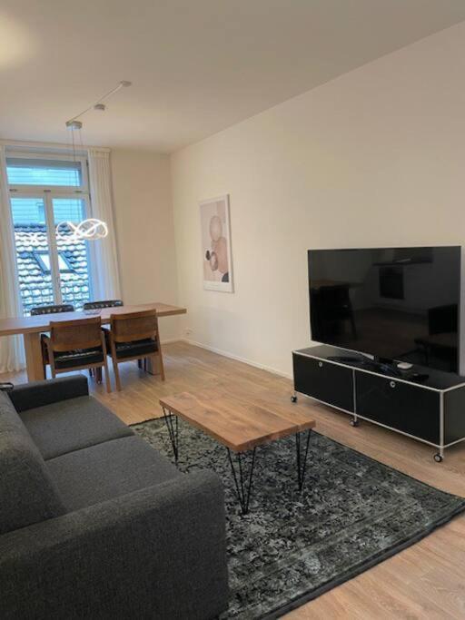 Elegant 2Br Apartment - Canal3 Zürih Dış mekan fotoğraf