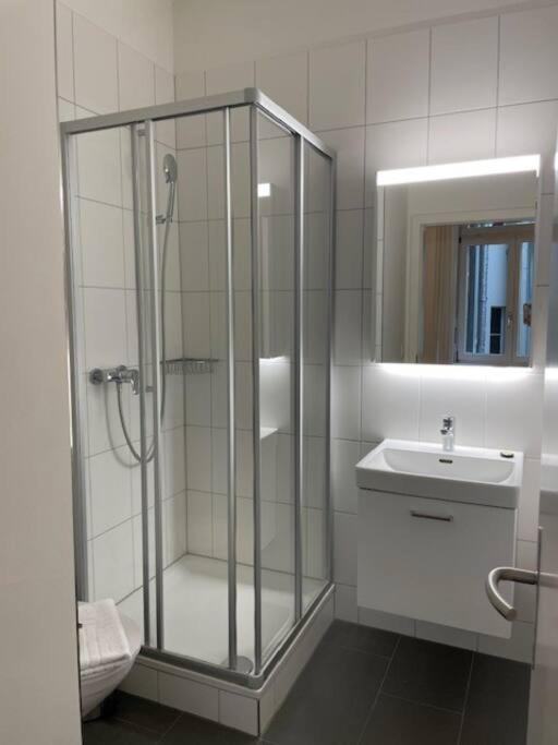 Elegant 2Br Apartment - Canal3 Zürih Dış mekan fotoğraf